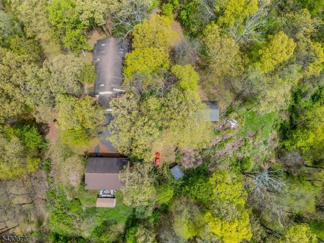 14 Beaver Brook Dr, Washington Twp., NJ 07853