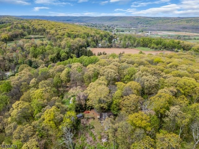 14 Beaver Brook Dr, Washington Twp., NJ 07853