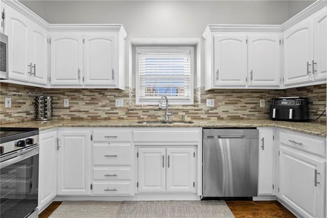 16768 W 156th Street, Olathe, KS 66062