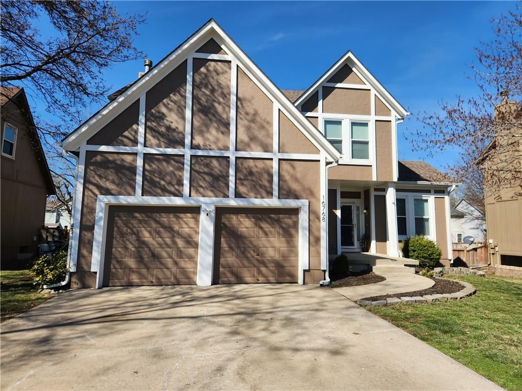 16768 W 156th Street, Olathe, KS 66062