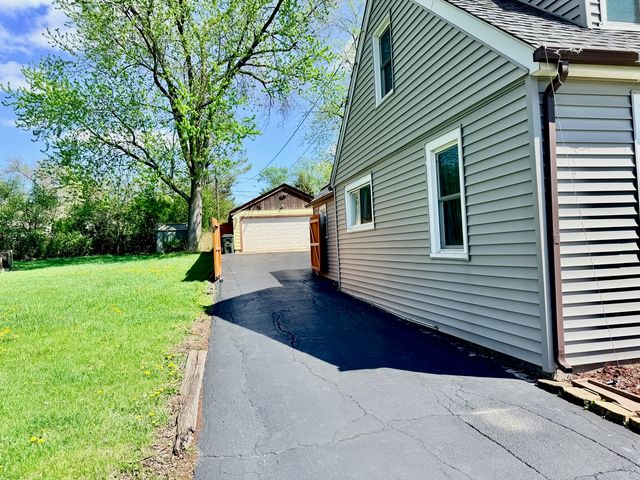 11709 S Hamlin Avenue, Alsip, IL 60803
