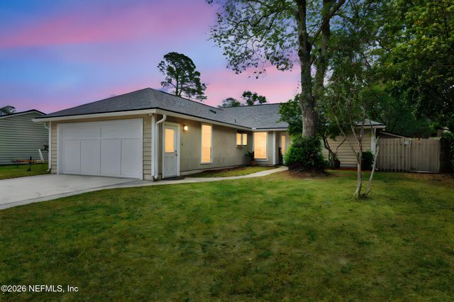 4340 QUEENSWAY Drive, Jacksonville, FL 32257