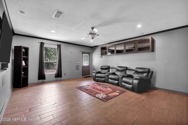 4340 QUEENSWAY Drive, Jacksonville, FL 32257