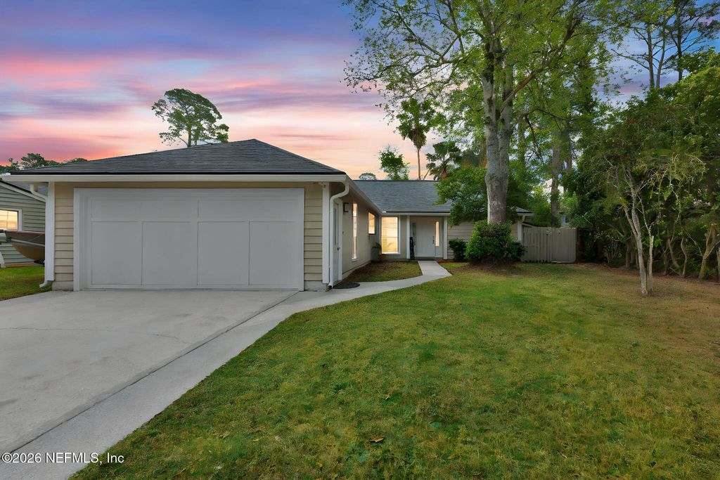 4340 QUEENSWAY Drive, Jacksonville, FL 32257