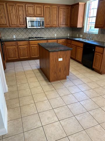 3713 Turetella DR, Round Rock, TX 78681