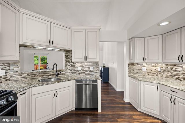 18 BACON ST, Clayton, NJ 08312