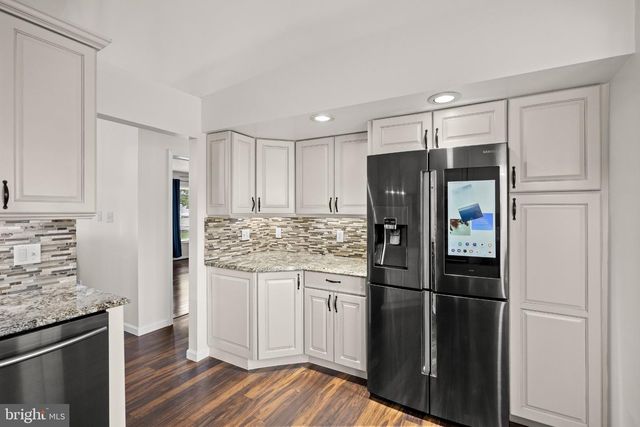 18 BACON ST, Clayton, NJ 08312