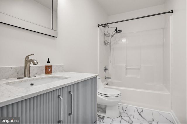 18 BACON ST, Clayton, NJ 08312