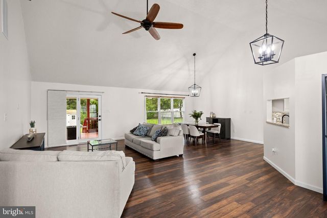 18 BACON ST, Clayton, NJ 08312
