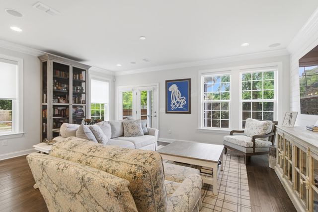 1221 Gannett Road, Mount Pleasant, SC 29464
