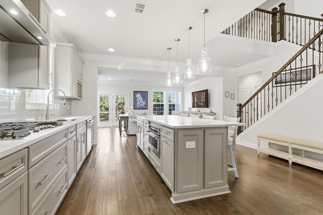1221 Gannett Road, Mount Pleasant, SC 29464