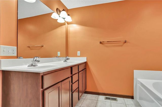 17037 72nd Avenue N, Maple Grove, MN 55311