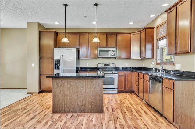 17037 72nd Avenue N, Maple Grove, MN 55311