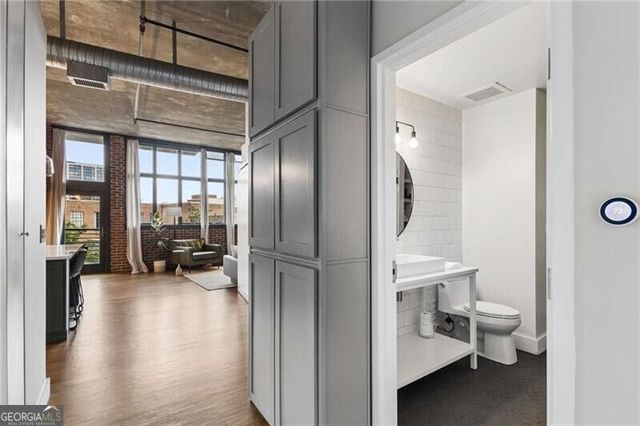 640 Glen Iris Drive NE 302, Atlanta, GA 30308