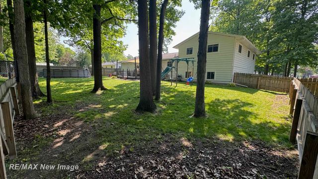 3830 Deibel Drive, Saginaw Twp, MI 48603