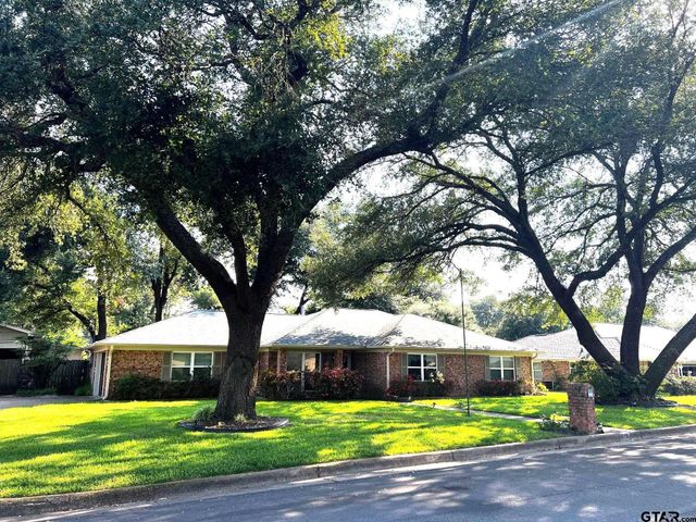 915 Pam Dr., Tyler, TX 75703