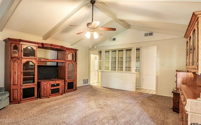 915 Pam Dr., Tyler, TX 75703