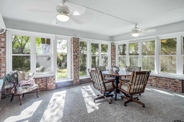 915 Pam Dr., Tyler, TX 75703