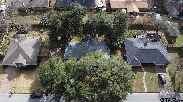 915 Pam Dr., Tyler, TX 75703