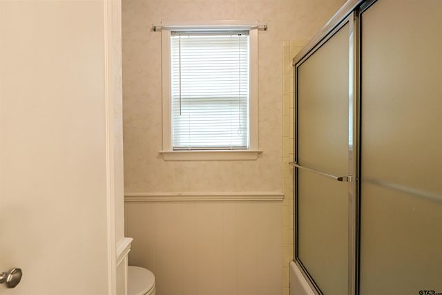 915 Pam Dr., Tyler, TX 75703