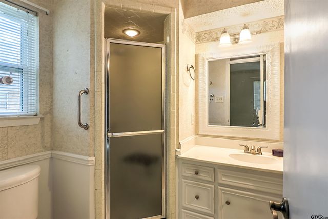 915 Pam Dr., Tyler, TX 75703