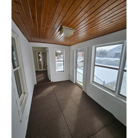 409 E 5th Street, Rock Falls, IL 61071