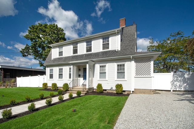 90 Shore Avenue, Quincy, MA 02169