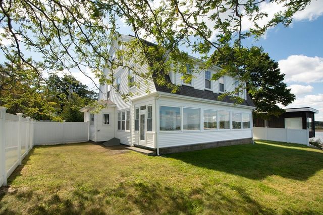90 Shore Avenue, Quincy, MA 02169