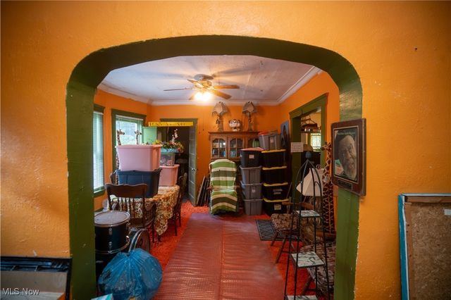 10927 Grantwood Avenue, Cleveland, OH 44108