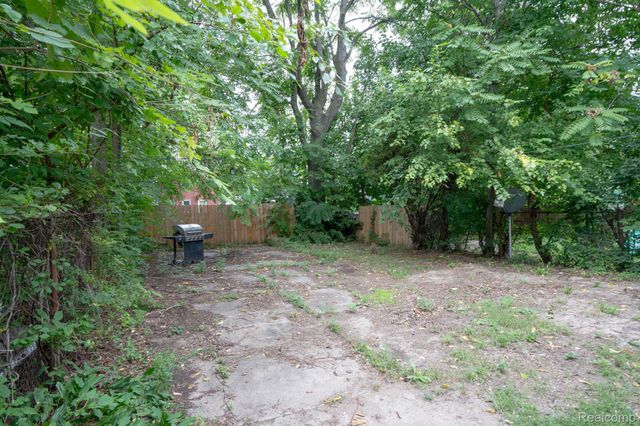 15495 Ohio Street, Detroit, MI 48238