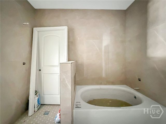 121 KING Street, Savannah, GA 31408