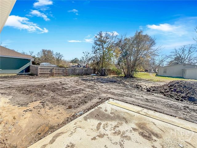 121 KING Street, Savannah, GA 31408