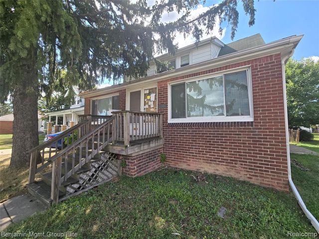 16504 E 10 Mile Road, Eastpointe, MI 48021