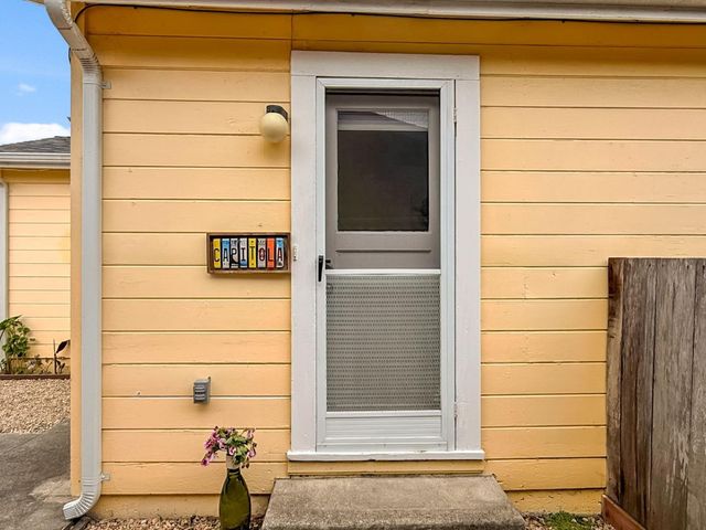 4630 Jewel Street, Capitola, CA 95010