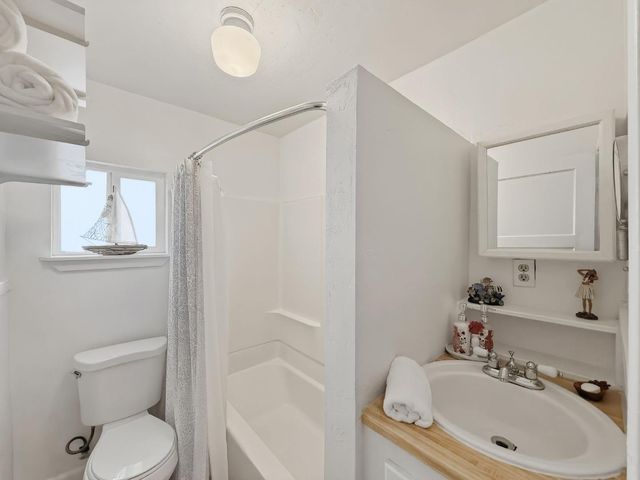 4630 Jewel Street, Capitola, CA 95010