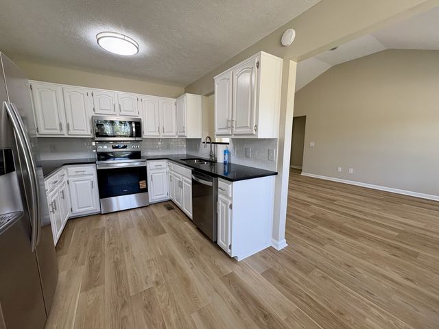 123 Tucker Trice Blvd, Lebanon, TN 37087