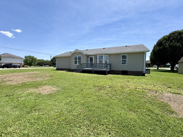 123 Tucker Trice Blvd, Lebanon, TN 37087