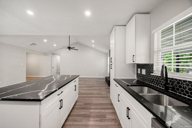 12211 Ecksminster St, San Antonio, TX 78216