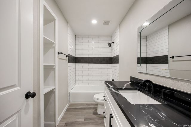 12211 Ecksminster St, San Antonio, TX 78216