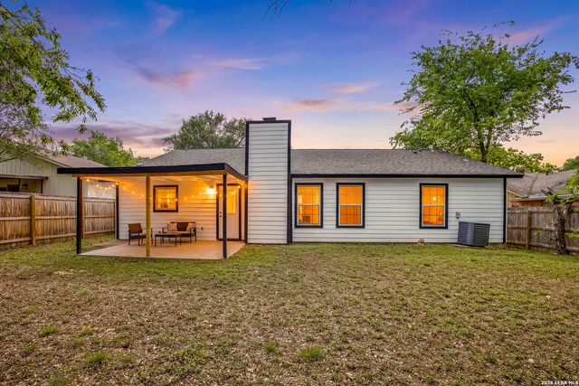 12211 Ecksminster St, San Antonio, TX 78216