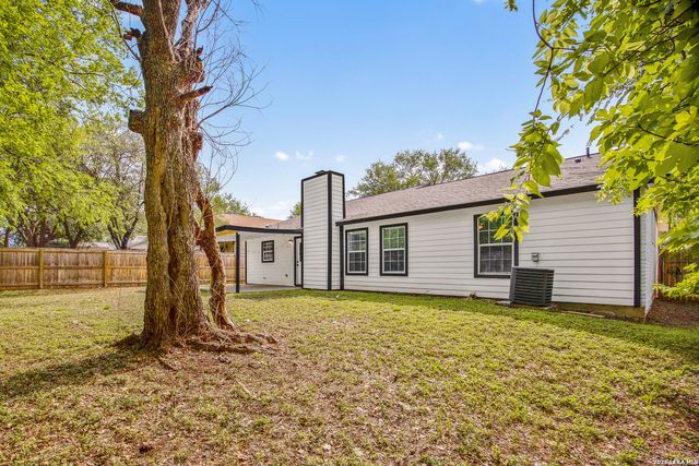 12211 Ecksminster St, San Antonio, TX 78216