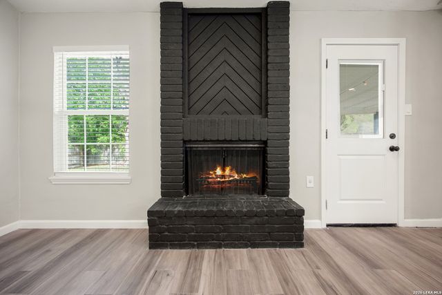 12211 Ecksminster St, San Antonio, TX 78216