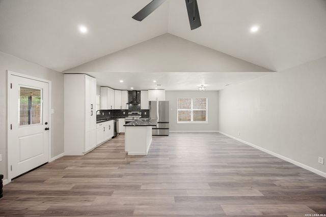 12211 Ecksminster St, San Antonio, TX 78216