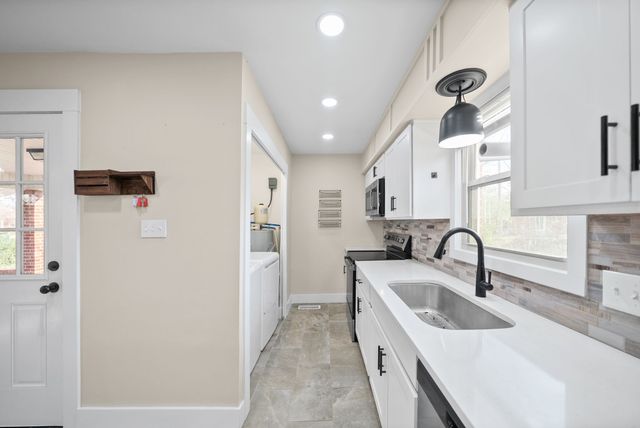 3425 Leland Cir, Hopkinsville, KY 42240