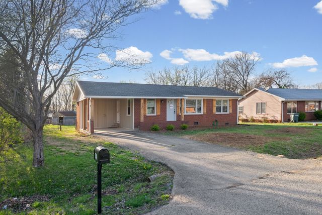 3425 Leland Cir, Hopkinsville, KY 42240