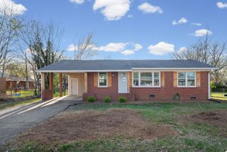 3425 Leland Cir, Hopkinsville, KY 42240