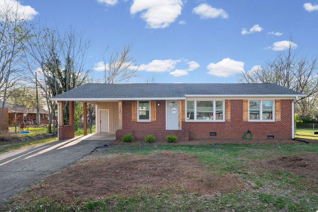 3425 Leland Cir, Hopkinsville, KY 42240