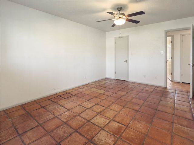 3003 Highwood Lane, Bryan, TX 77803