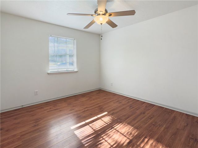 3003 Highwood Lane, Bryan, TX 77803