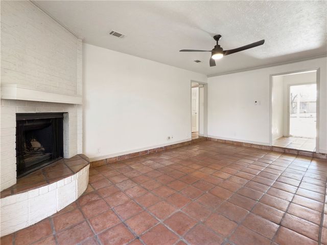 3003 Highwood Lane, Bryan, TX 77803